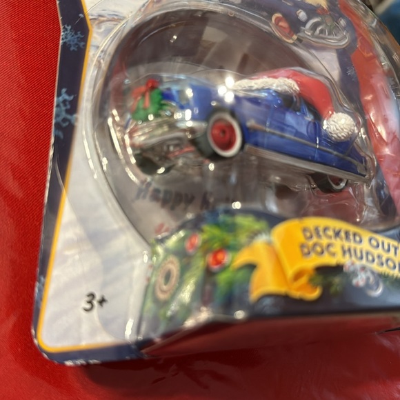 Disney/Pixar decked out Doc Hudson AND whee-hoo Winter Mater toys R Us cars (mlb - Picture 14 of 16